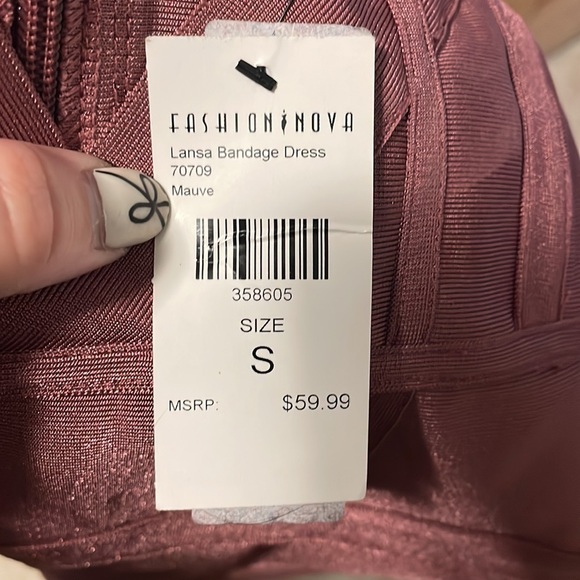 Fashion nova mauve dress - Picture 3 of 3